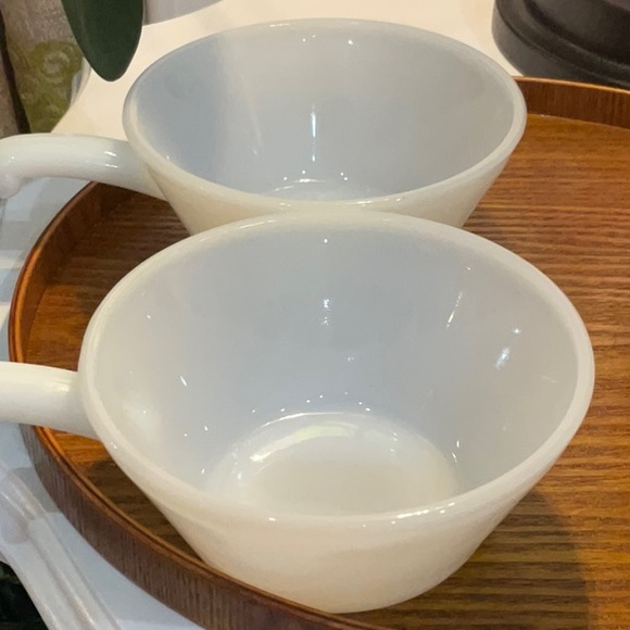 Set of 2 Anchor Hocking Fire King Milk Glass Vintage Soup Bowls With Handles - Picture 7 of 7